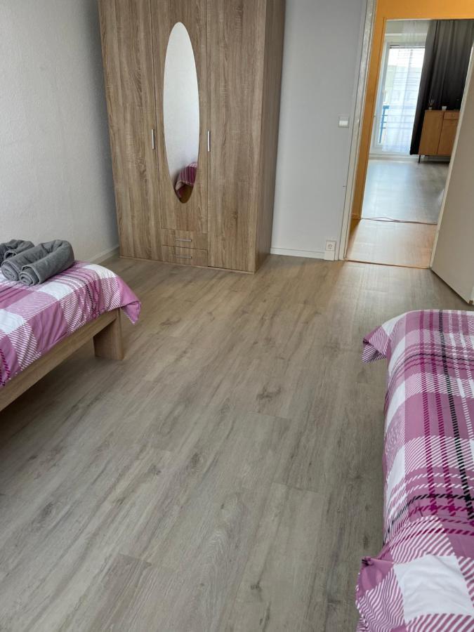 Sonnige Terrassenwohnung Mit 3 Zimmern Und Bad J30 Apartment